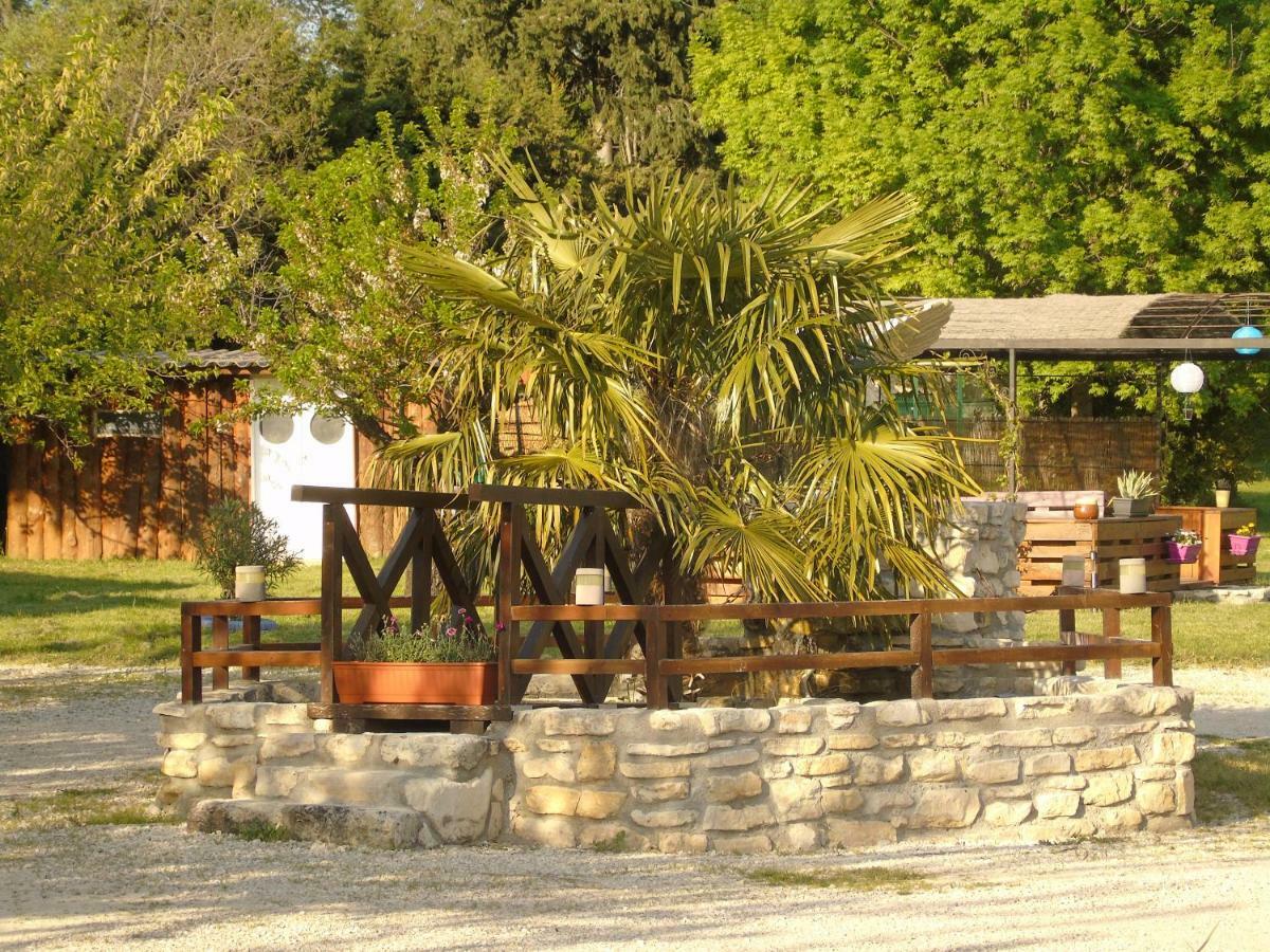Villa Aux Lauriers D'Adhemar La Garde-Adhémar Exterior foto